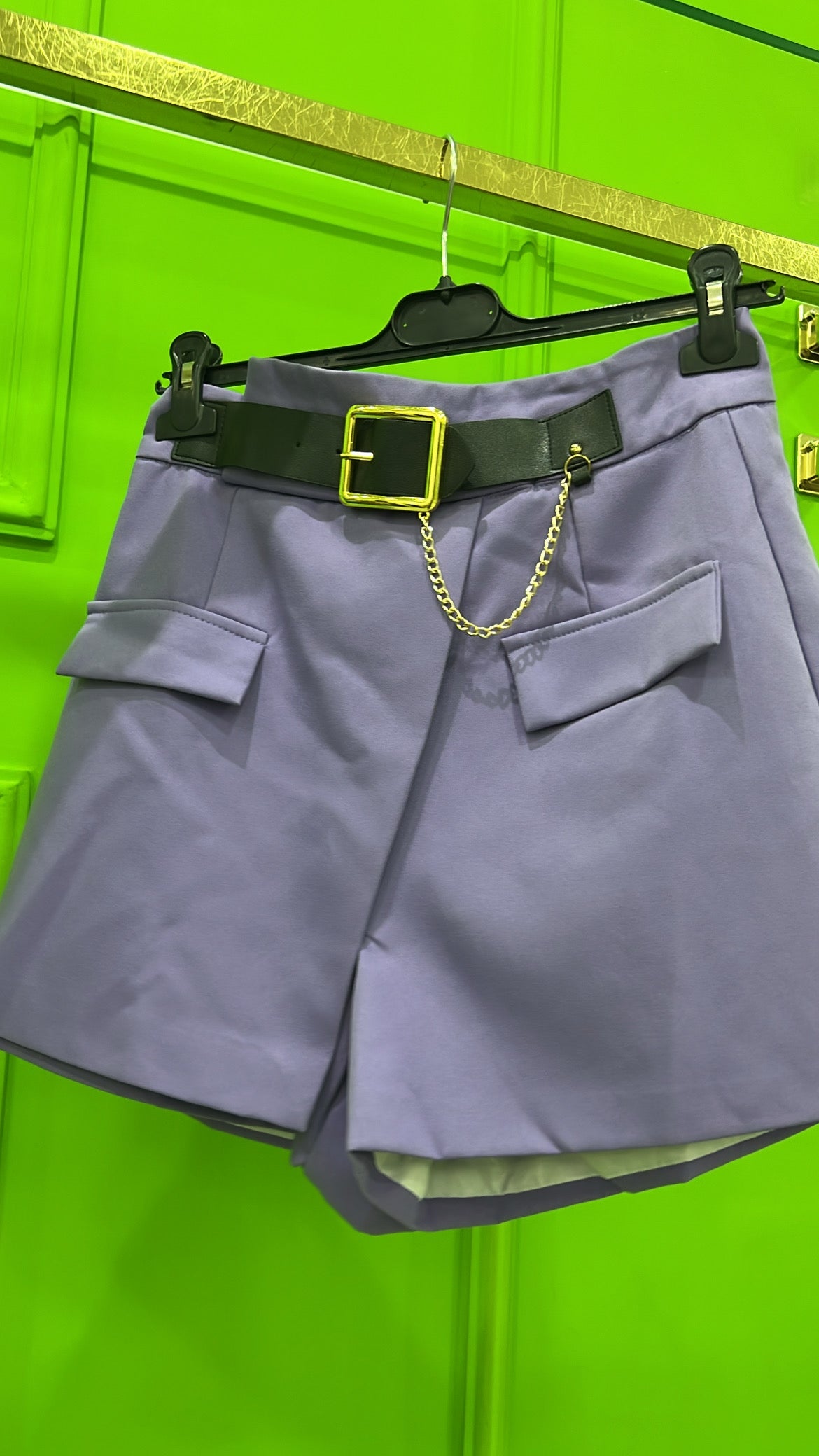 Shorts viola