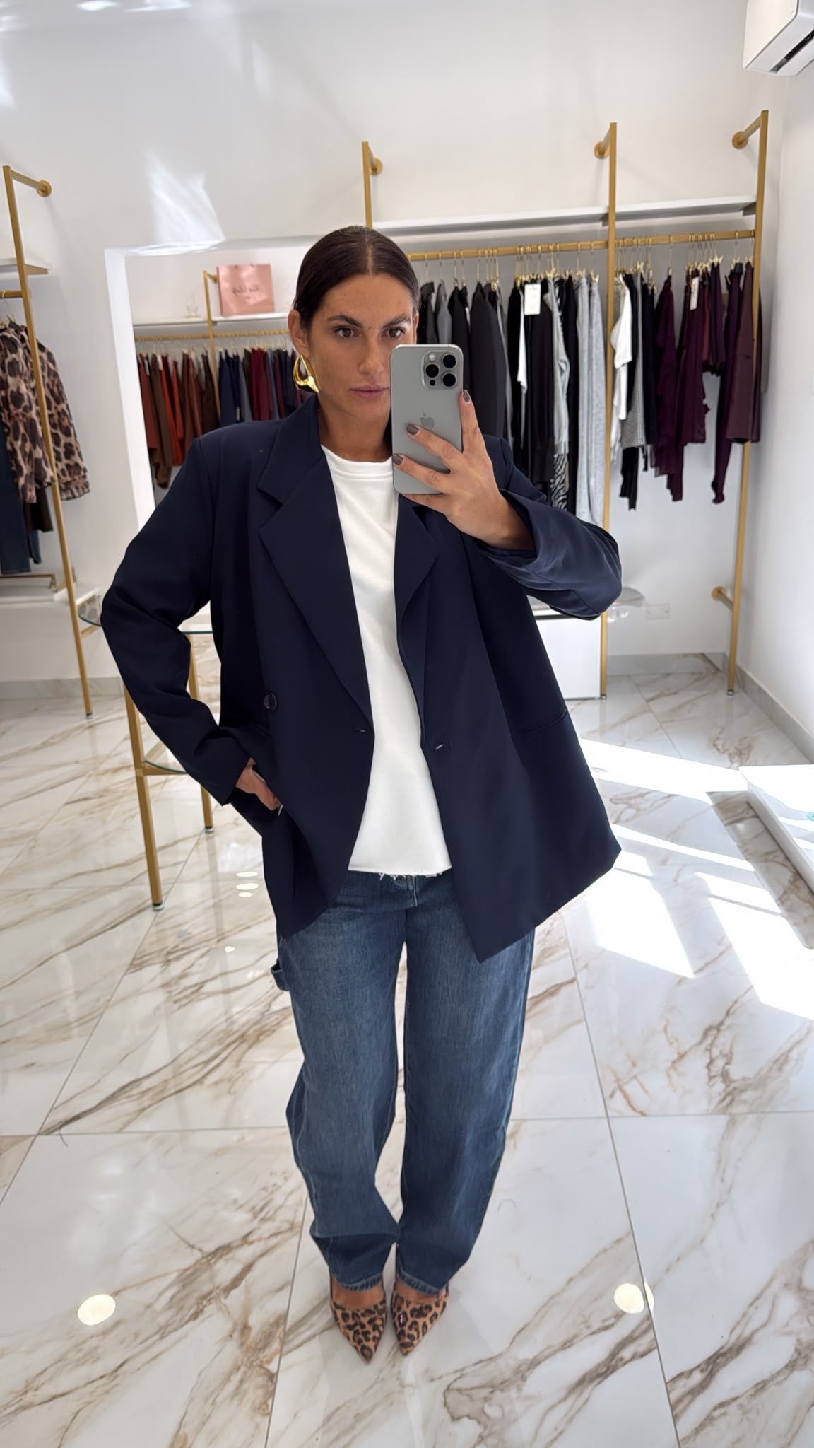 Blazer over blu